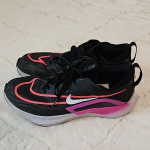 Nike Zoom Fly 4 Black and Pink Athletic Sneeakers Men 11.5/ Women 13